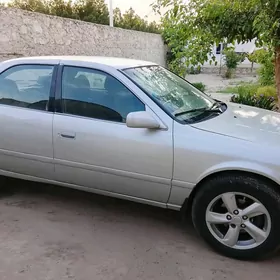 Toyota Camry 2000