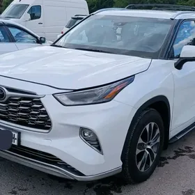 Toyota Highlander 2022