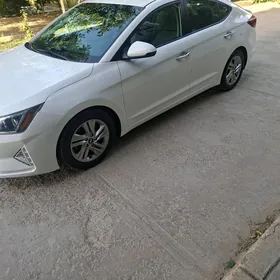 Hyundai Elantra 2020