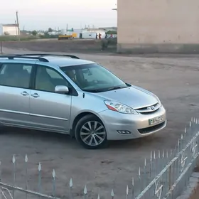 Toyota Sienna 2009