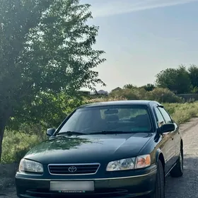 Toyota Camry 2000