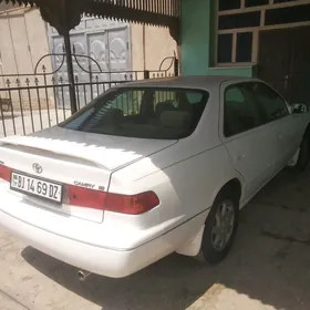 Toyota Camry 2001
