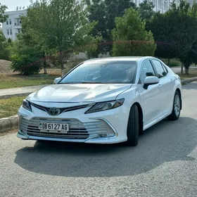 Toyota Camry 2020