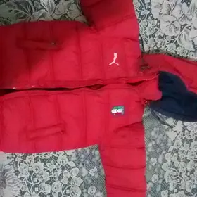 куртка зимняя на 3-4 года