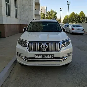 Toyota Land Cruiser Prado 2022