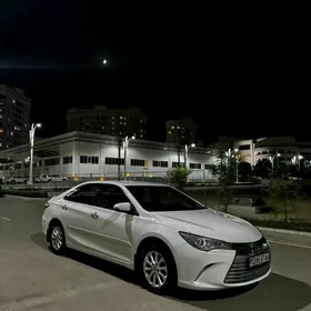 Toyota Camry 2017