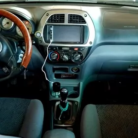 Toyota RAV4 2001