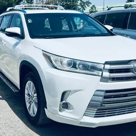Toyota Highlander 2018