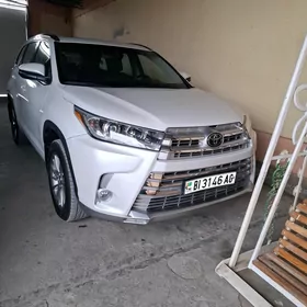 Toyota Highlander 2019