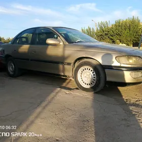 Opel omega