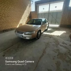 Toyota Camry 1998
