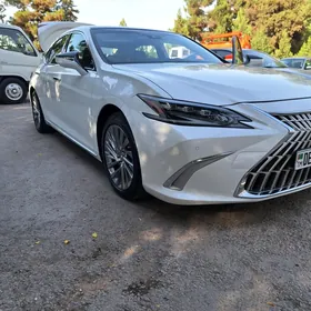 Lexus ES 350 2022