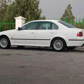 BMW E39 2000