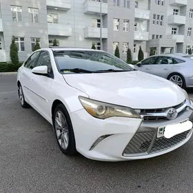Toyota Camry 2016