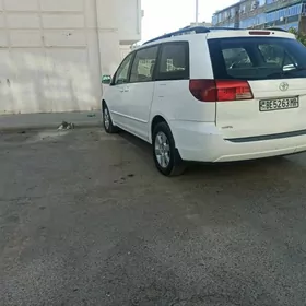 Toyota Sienna 2004