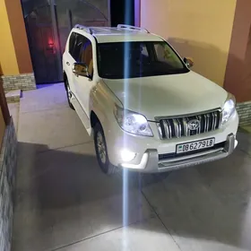 Toyota Land Cruiser Prado 2011