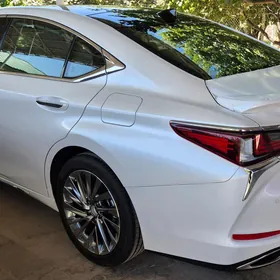 Lexus ES 350 2025