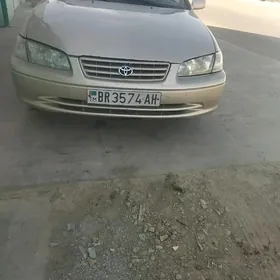 Toyota Camry 2001