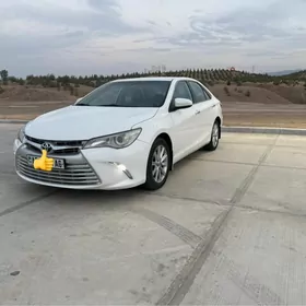 Toyota Camry 2016