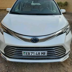Toyota Sienna 2021