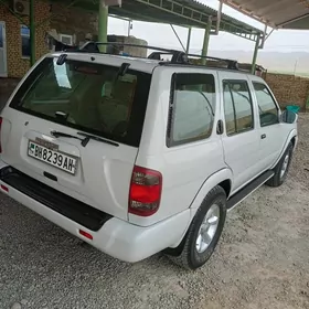Nissan Pathfinder 2002