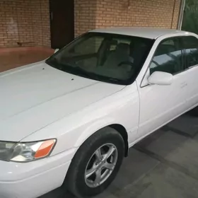 Toyota Camry 1999