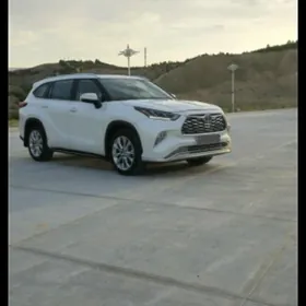 Toyota Highlander 2020