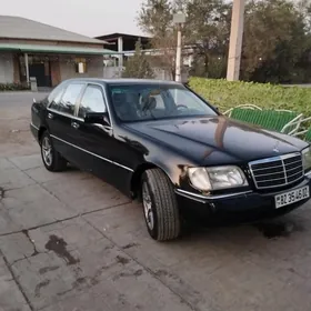 Mercedes-Benz S-Class 1993