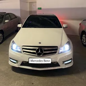 Mercedes-Benz C350 2014