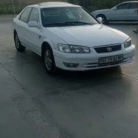 Toyota Camry 1999