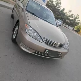 Toyota Camry 2004