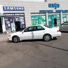 Toyota Camry 2000