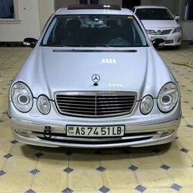 Mercedes-Benz E320 2004