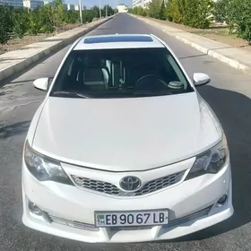 Toyota Camry 2012