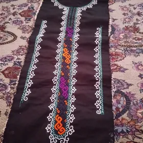 Elde tikilen yomut yaka