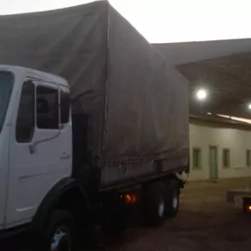 Mercedes-Benz ACTROS 3331 1989