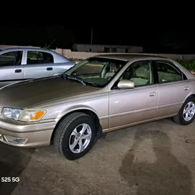 Toyota Camry 2001