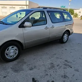 Toyota Sienna 2002