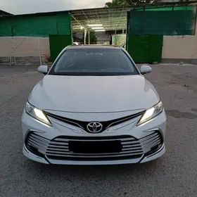 Toyota Camry 2024