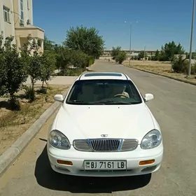 Daewoo Leganza 2001