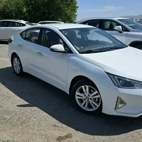 Hyundai Elantra 2019