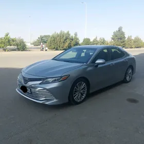 Toyota Camry 2018