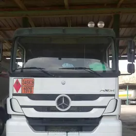 Mercedes-Benz ACTROS 3331 2004