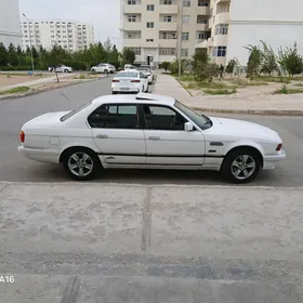 BMW 730 1990