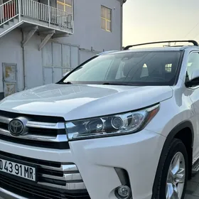 Toyota Highlander 2019