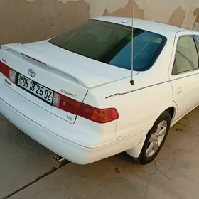 Toyota Camry 2000