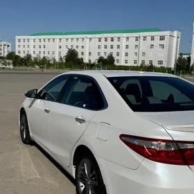 Toyota Camry 2015