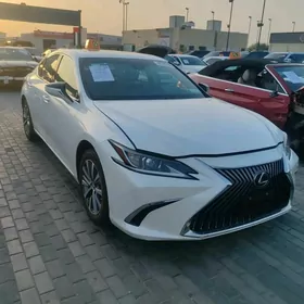 Lexus ES 250 2021