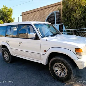 Mitsubishi Pajero 1993