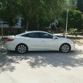 Hyundai Azera 2012